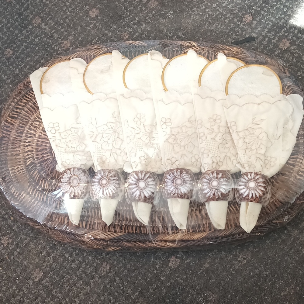 24 Pieces Vintage Coastal Nautical Service For 6 Mother of Pearl Set